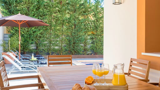 Villa Alexandra Terrasse/Veranda