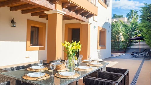 Villa Alexandra Terrasse/Veranda