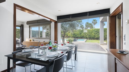 Villa Alfa Dining area