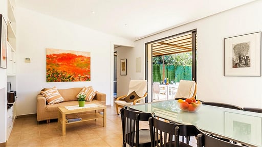 Villa Alfonsa Dining area