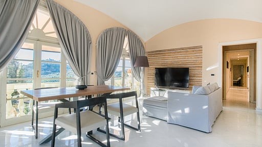 Villa Alfresco Bedroom 6