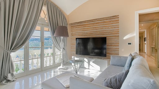 Villa Alfresco Bedroom 6