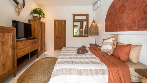 Villa Alhambra Bedroom 2