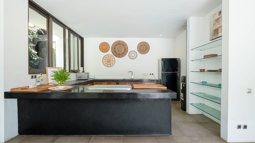 Villa Alice Dua Kitchen