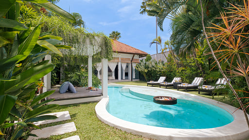 Villa Alice Dua Swimming pool