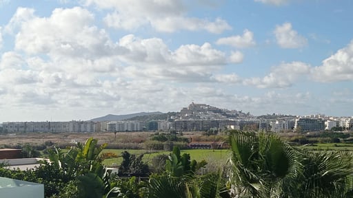 Villa Alley Otros