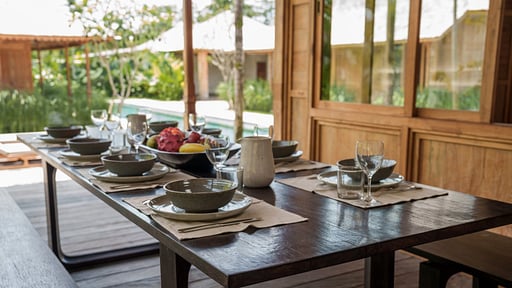 Almerya Estate Dining area