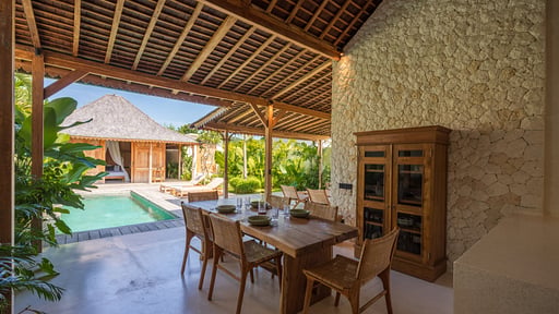 Almerya Estate Dining area