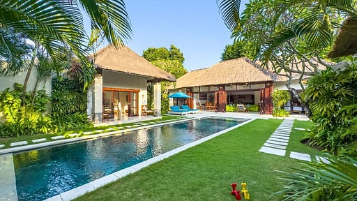 Villa Alore Swimming pool