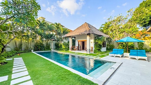 Villa Alore Swimming pool