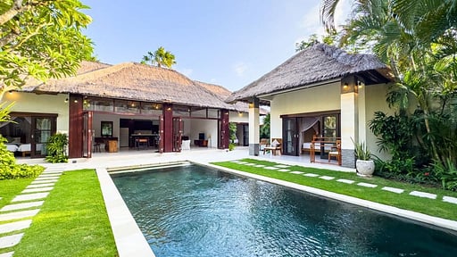 Villa Alore Swimming pool