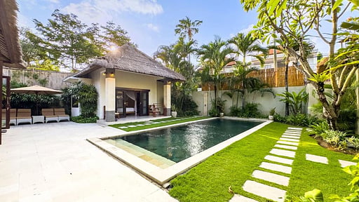 Villa Alore Swimming pool