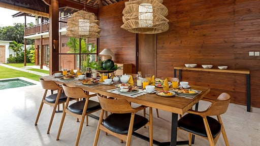 Villa Aloui Dining area