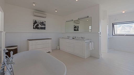 Villa Always Bedroom 1