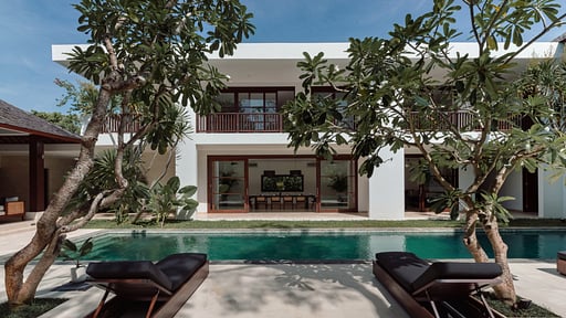 Villa Amara Pradi Piscina