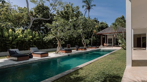 Villa Amara Pradi Piscina