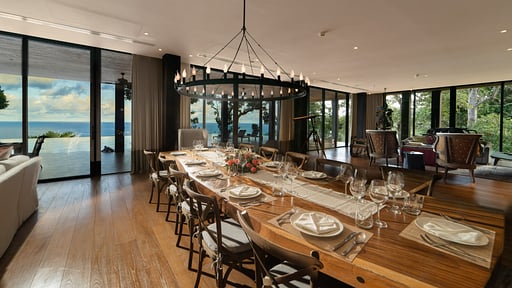 Villa Amarisa Dining area