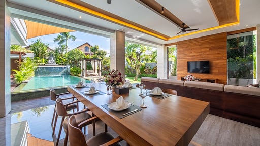 The Amarta Premium Suite Dining area