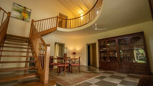 Villa Amber Llama Dining area