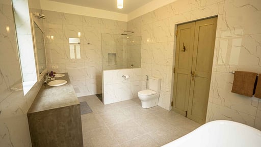 Villa Amber Llama Bedroom 3