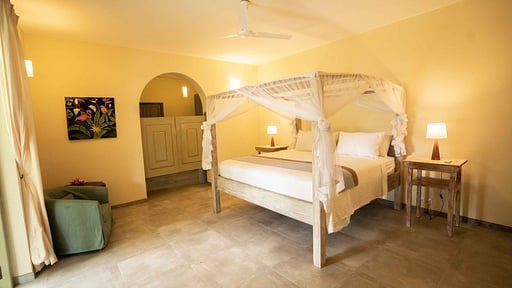 Villa Amber Llama Bedroom 2