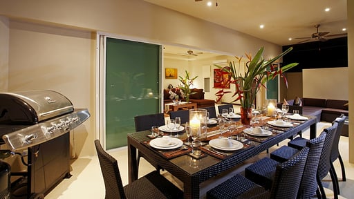 Villa Amber Dining area