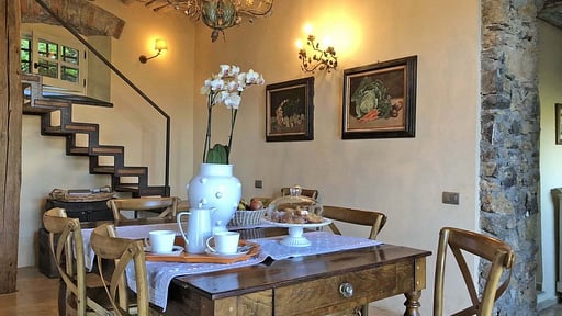 Villa Ambrosia Dining area