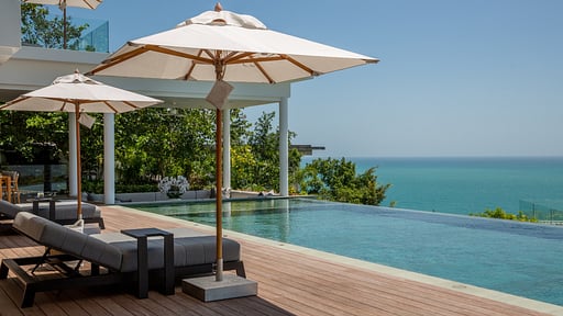 Villa Amylia Emerald Swimming pool