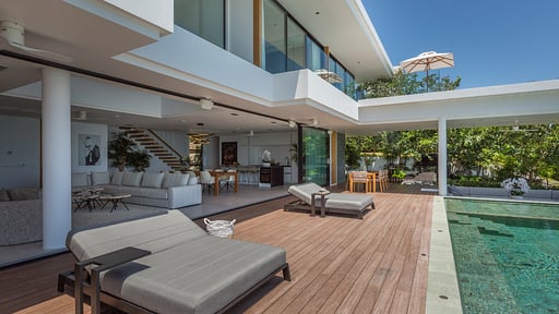 Villa Amylia Emerald Swimming pool