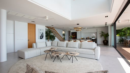 Villa Amylia Emerald Living room