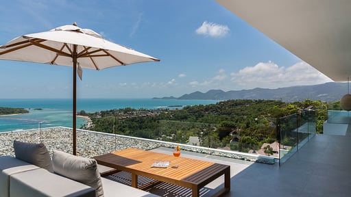 Villa Amylia Emerald Bedroom 1