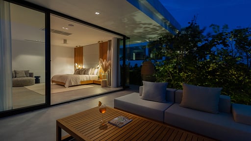 Villa Amylia Emerald Bedroom 1