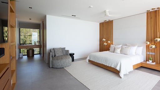 Villa Amylia Emerald Bedroom 1