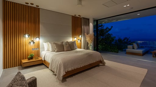 Villa Amylia Emerald Bedroom 1