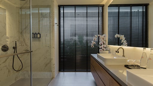 Villa Amylia Emerald Bedroom 1