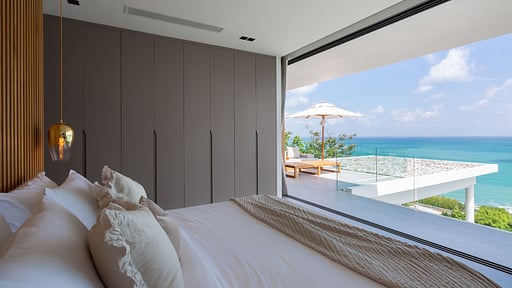 Villa Amylia Emerald Bedroom 5