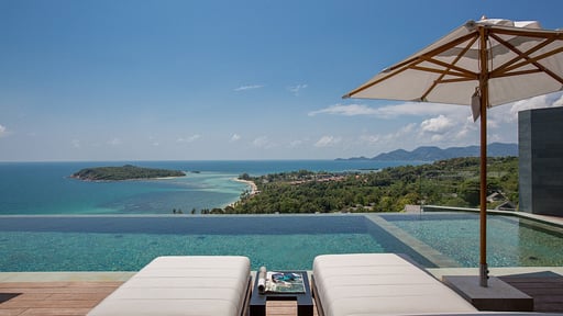 Villa Amylia Swimming pool 1