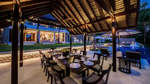 Villa Analaya Dining area