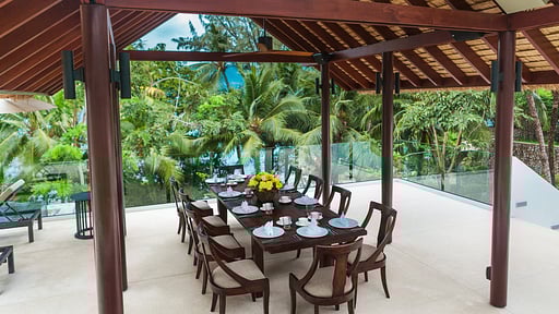 Villa Analaya Dining area