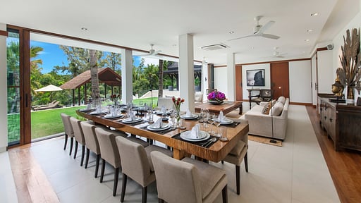 Villa Analaya Dining area