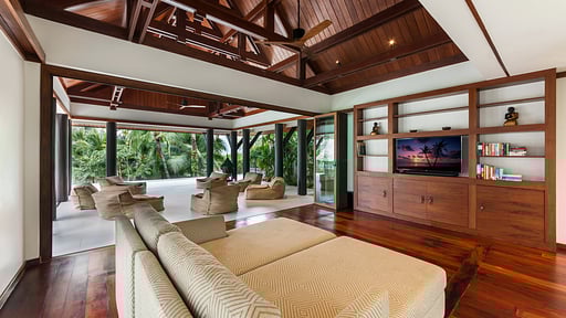 Villa Analaya Media room