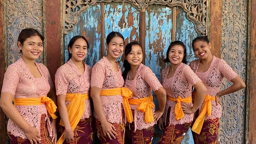 Villa Anam Dua Villa staff