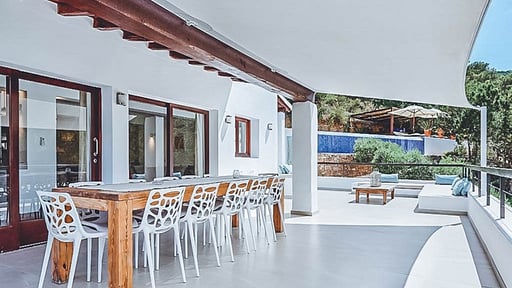 Villa Angela Dining area 