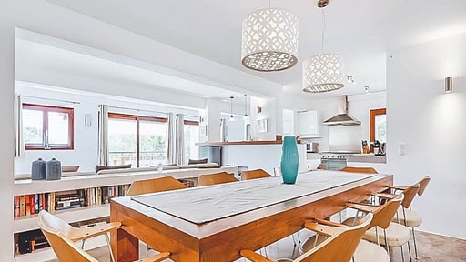 Villa Angela Dining area