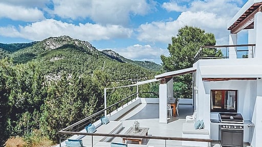 Villa Angela BBQ equipment