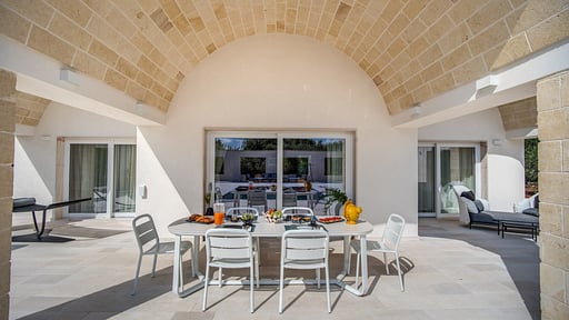 Villa Angelina Dining area