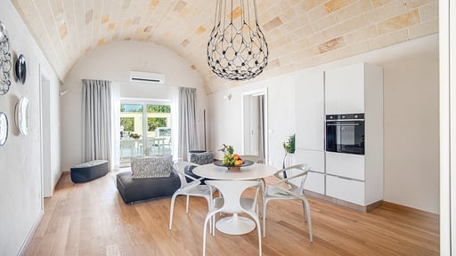 Villa Angelina Dining area