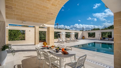 Villa Angelina Dining area