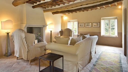 Villa Angeloni Salon