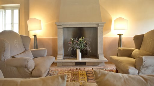 Villa Angeloni Salon